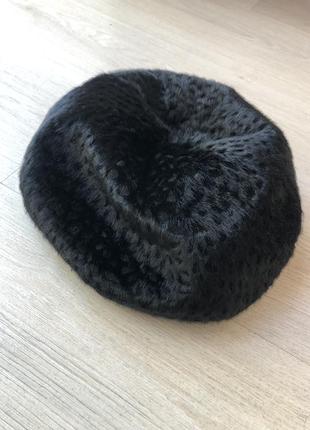 Теплий берет шапка чорна