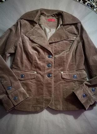 Шикарный фирм.жен.пиджак.микровельвет