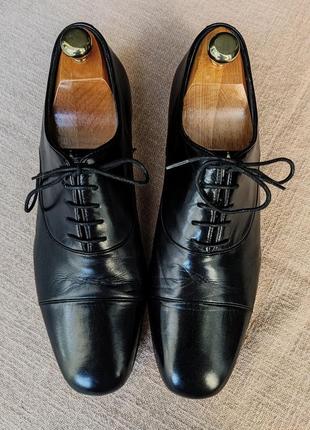 Класичні вишукані оксфорди  guy laroche
