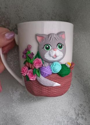 Чашка с корзиной в корзине