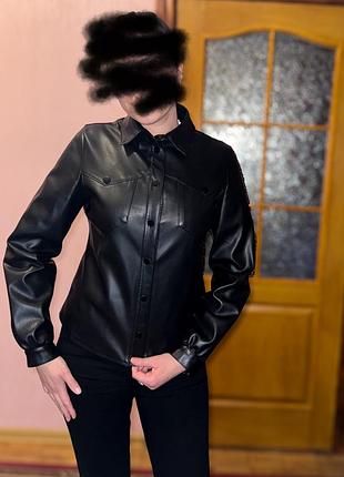 Рубашка из эко кожи