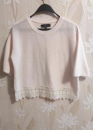 Нежно-розовая кофточка