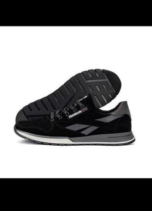 Кросівки 👟