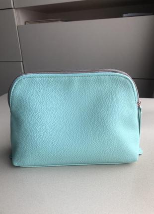 Косметичка женская для мелочей бритвы venus