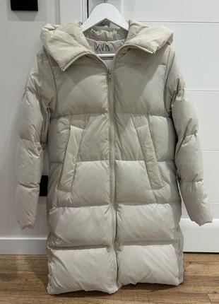 Белый пуховик zara