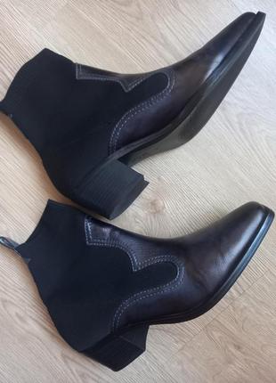 Стильные ботинки, казаки zara, 40 размер.