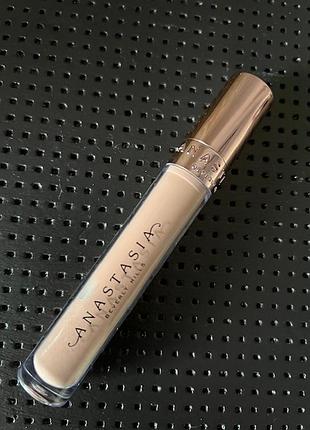 Блеск для губ  Max factor colour elixir