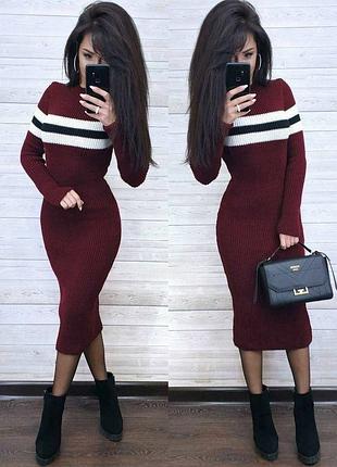 Вязаное женское платье