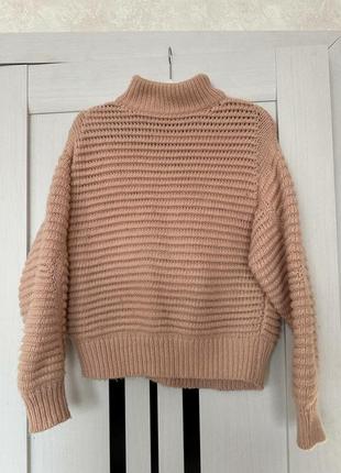 Женский свитер, молодежный.