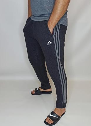 Штани спортивні чоловічі темно-сірі з ломпасами adidas розмір - l