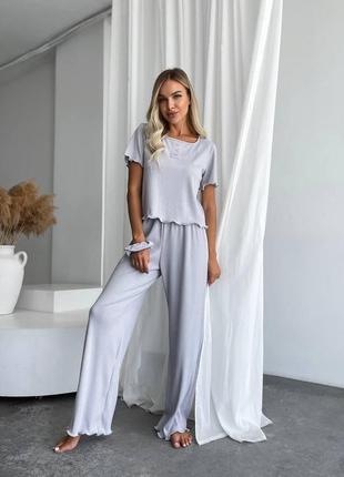 Пижама женская рубчик батал комплект тройка футболка топ штаны широкие свободные и резинка для волос домашний костюм однотонная трикотаж