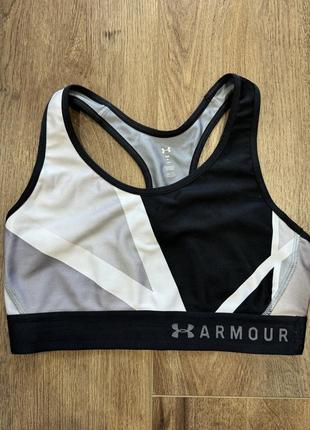Спортивный топ under armour