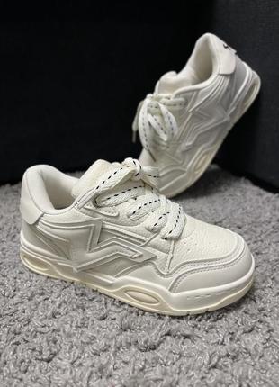 Кросівки для хлопців і дівчат