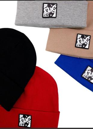 Шапочки трикотажные на 50-52 см,