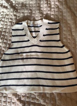 Жилетка чорно-біла