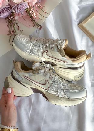 Кросівки niike v2k runtekk brown light bone