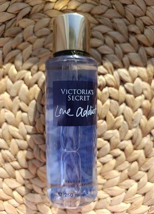 Парфюмированный спрей для тела victoria’s secret love addict 250 мл в стиле бренда