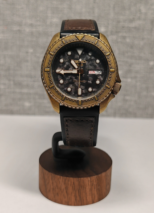 Мужские часы seiko 5 sports automatic srpe80k1