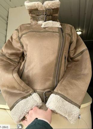 Дублянка замшева
утеплена всередині хутром (штучний)