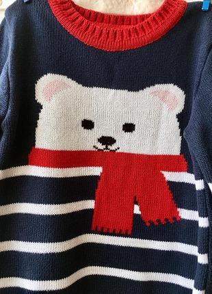 Свитер с белым медведем 2