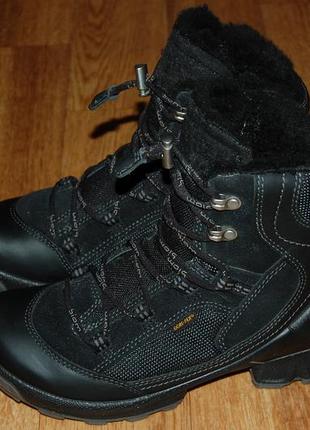 Зимние ботинки на мембране 38 р ecco goretex