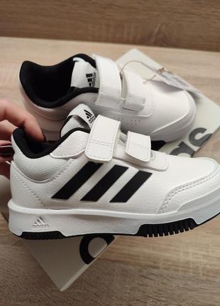 Кросівки adidas, оригінал