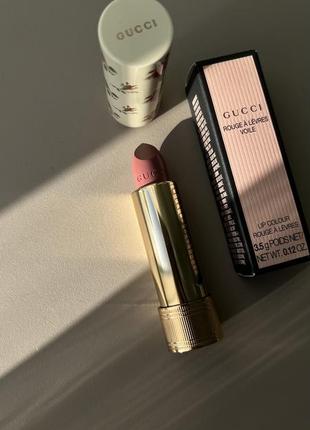 Gucci rouge a levres voile lipstick  помада