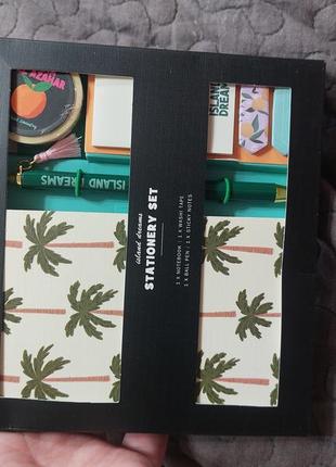 Набор канцтоваров: блокнот, ручка, стикеры