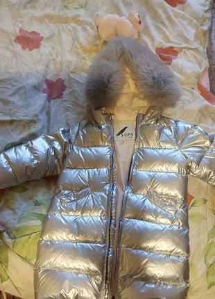 Продам куртку зимнюю на девочку