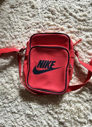 Сумочка від фірми»nike»