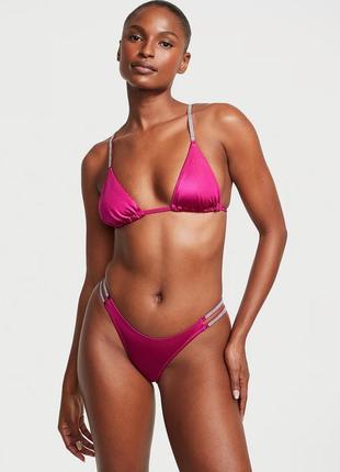 Малиновый купальник с камушками