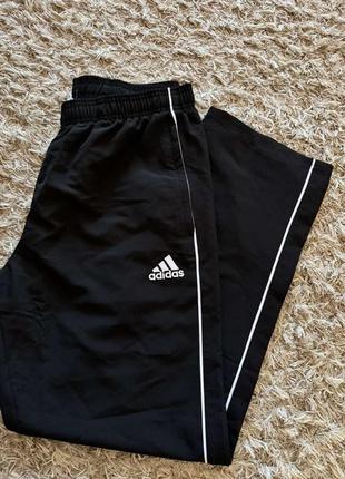 Спортивные штаны adidas
