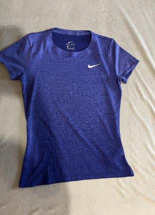 Футболка спортивна nike