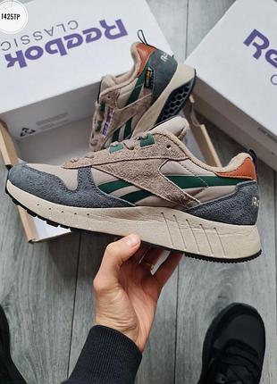 Reebok 4