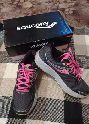 Летние кроссовки saucony,41р