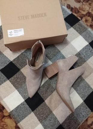 Натуральные замшевые фирменные ботинки steve madden,41p