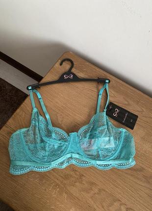 Бюстгальтер кружевной с косточками / лиф