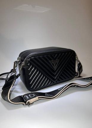 Женская сумка guess zippy snapshot black