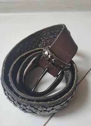 Фирменный кожаный ремень liebeskind