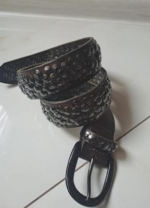 Фирменный кожаный ремень liebeskind