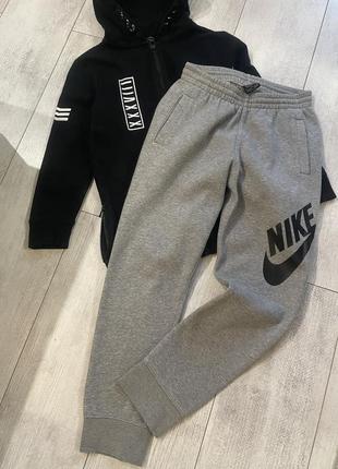 Модные трикотажные спортивные штаны джоггеры nike оригинал по этикетке 10-12 лет, рост 140-152 см (байка)