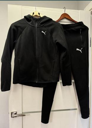 Спортивный костюм