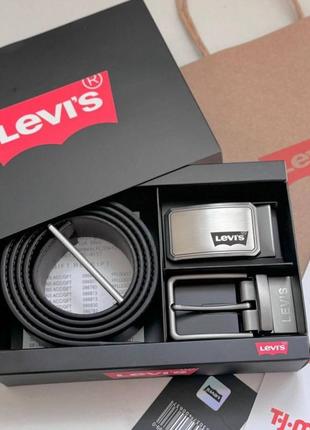 Двусторонний кожаный ремень levis с двумя пряжками (пряжка имеет перекручивающийся механизм)