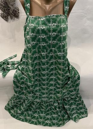 Шикарное платье с вышивкой