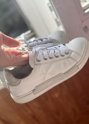 Кросівки шкіряні розмір 32