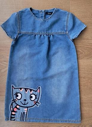 Джинсовое платье с котиком george 5-6л 7