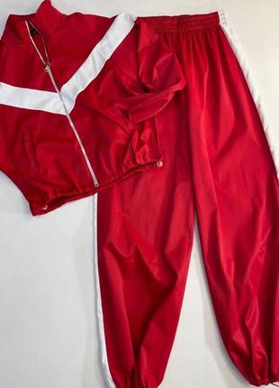 Костюм двухцветный