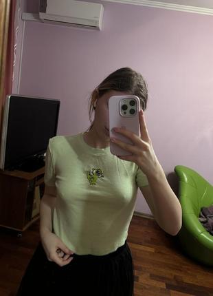 Укорочена футболка bershka🦖