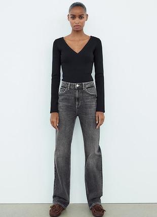 Серые джинсы zara