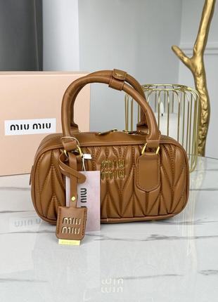 Женская сумка miu miu arcadie matelassé nappa leather bag premium
